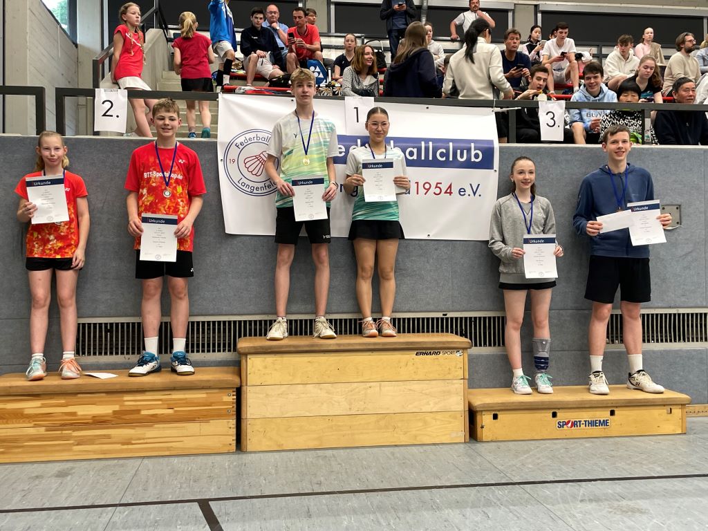 Platz1 im Mix U17 für Mika und Bettina