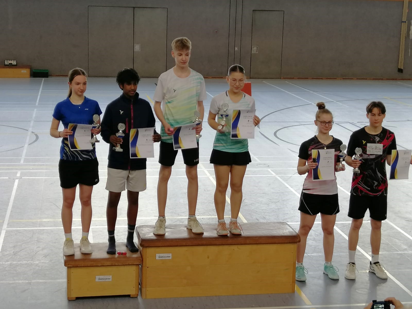Mika und Bettina holen sich im Mixed U19 Platz 1 in Dillingen